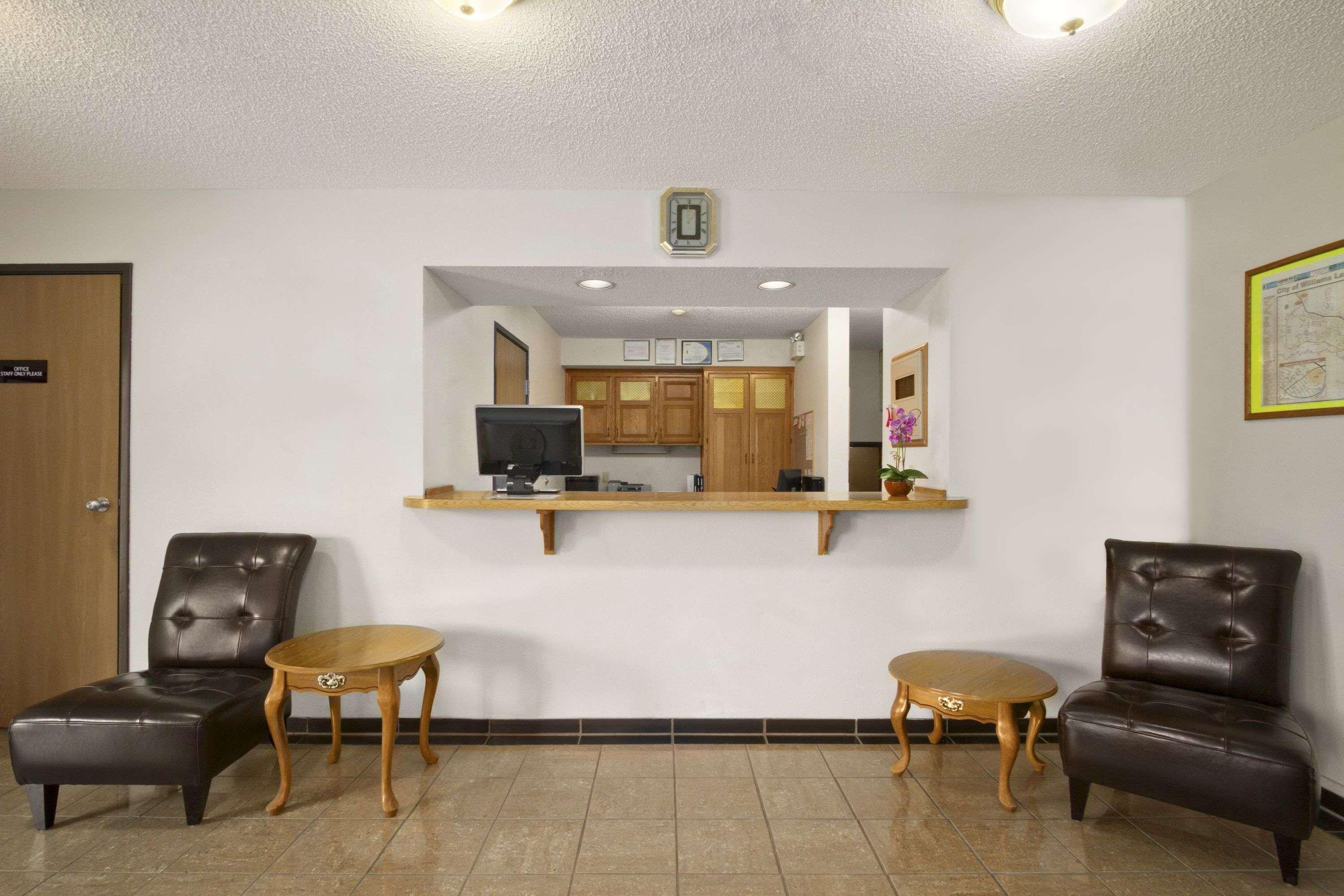 Super 8 By Wyndham Williams Lake Bc Extérieur photo